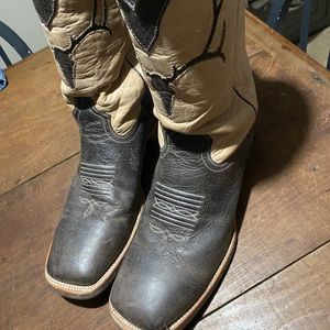 Men’s cowboy boots size 11.5 D